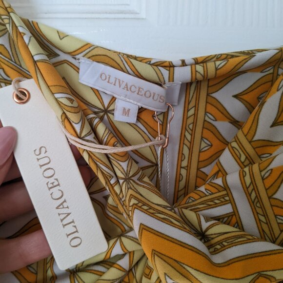 Stylish Crop - Picture 3 of 3